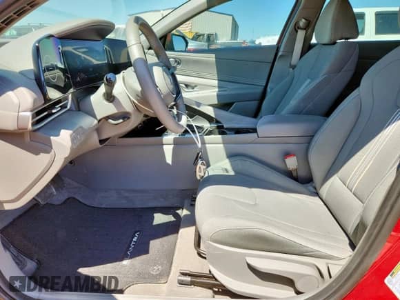 2024 Hyundai Elantra SEL с VIN KMHLS4DG1RU755035, выставлен на аукционе Copart как лот 62214035 с пробегом 7 575 миль миль и Чистый • Clean title. История ставок и продаж доступна на DreamBid. Изображение 7.