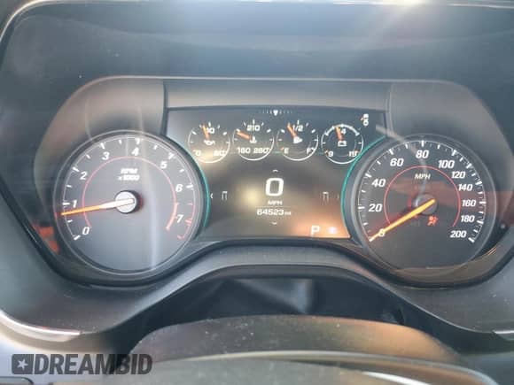 2018 Chevrolet Camaro 2SS z VIN 1G1FH3D73J0162310, wystawiony jako Copart lot #83900234 z przebiegiem 64 523 mil mil oraz Szkoda całkowita • Salvage title. Historia ofert i sprzedaży dostępna na DreamBid. Obrazek 9.