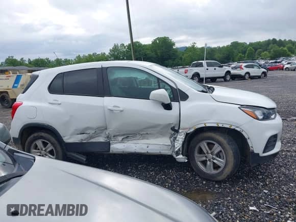 2022 Chevrolet Trax LS с VIN KL7CJNSM2NB513931, выставлен на аукционе IAAI как лот 42493371 с пробегом 42 498 миль миль и . История ставок и продаж доступна на DreamBid. Изображение 14.