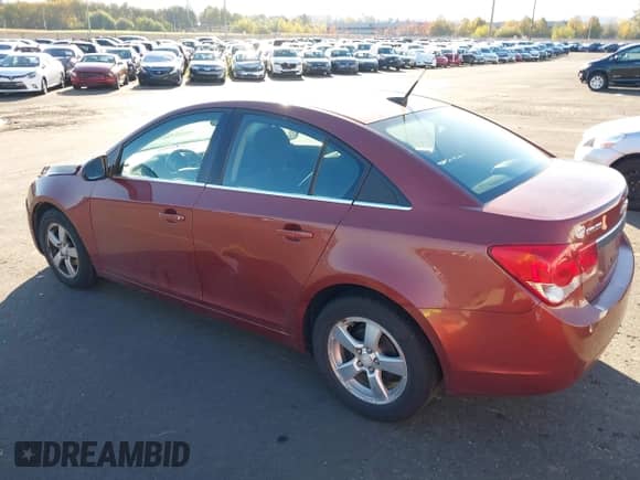 2012 Chevrolet Cruze 1LT z VIN 1G1PF5SC1C7204781, wystawiony jako IAAI lot #43514559 z przebiegiem 95 814 mil mil oraz . Historia ofert i sprzedaży dostępna na DreamBid. Obrazek 3.