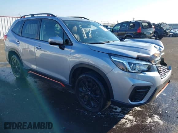 2020 Subaru Forester Special Sports z VIN JF2SKAMC6LH459103, wystawiony jako IAAI lot #43294022 z przebiegiem 28 319 mil mil oraz . Historia ofert i sprzedaży dostępna na DreamBid. Obrazek 1.