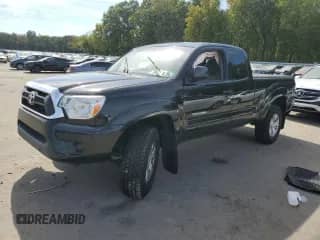 2015 Toyota Tacoma with VIN 5TFUX4EN1FX039379, listed as a Copart auction lot 85284395 with Not provided miles and Salvage title. Bid and sale history available at DreamBid. Image 1.