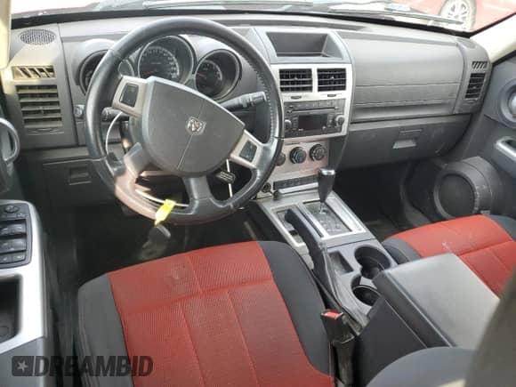2007 Dodge Nitro R/T с VIN 1D8GU58607W651419, выставлен на аукционе Copart как лот 59385295 с пробегом 135 399 миль миль и На запчасти • Non repairable. История ставок и продаж доступна на DreamBid. Изображение 8.