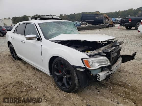 2014 Chrysler 300 C с VIN 2C3CCAET3EH105068, выставлен на аукционе Copart как лот 67940365 с пробегом Не указан миль и На запчасти • Non repairable. История ставок и продаж доступна на DreamBid. Изображение 1.