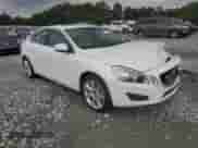 2013 Volvo S60 T6 R-Design Platinum с VIN YV1902FH5D2233375, выставлен на аукционе Copart как лот 68198835 с пробегом 82 713 миль миль и Списание • Salvage title. История ставок и продаж доступна на DreamBid. Изображение 4.