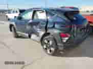 2025 Hyundai Kona SEL с VIN KM8HBCAB3SU241945, выставлен на аукционе IAAI как лот 43505676 с пробегом 28 042 миль миль и . История ставок и продаж доступна на DreamBid. Изображение 3.