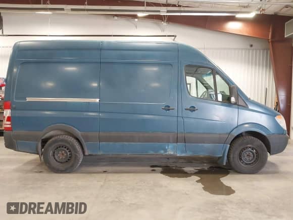 2007 Dodge Sprinter with VIN WD0PE745975152295, listed as a IAAI auction lot 41718364 with 248,424 mi miles and . Bid and sale history available at DreamBid. Image 13.