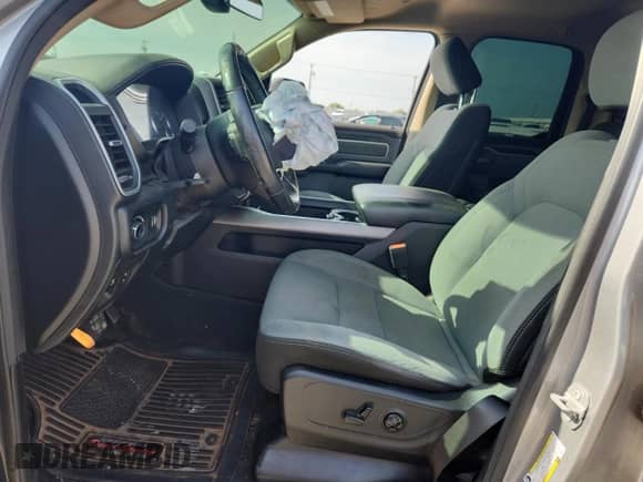 2020 Ram 1500 Big Horn z VIN 1C6RREBT6LN252710, wystawiony jako Copart lot #65134705 z przebiegiem Nie podano mil oraz Szkoda całkowita • Salvage title. Historia ofert i sprzedaży dostępna na DreamBid. Obrazek 7.