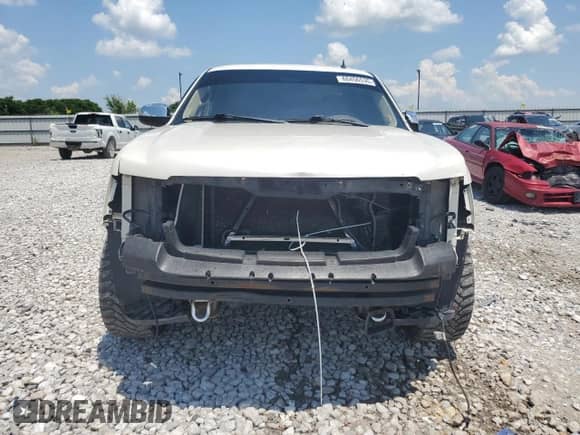 2011 Chevrolet Tahoe LTZ with VIN 1GNSKCE0XBR358774, listed as a Copart auction lot 60456535 with 231,594 mi miles and Salvage title. Bid and sale history available at DreamBid. Image 5.