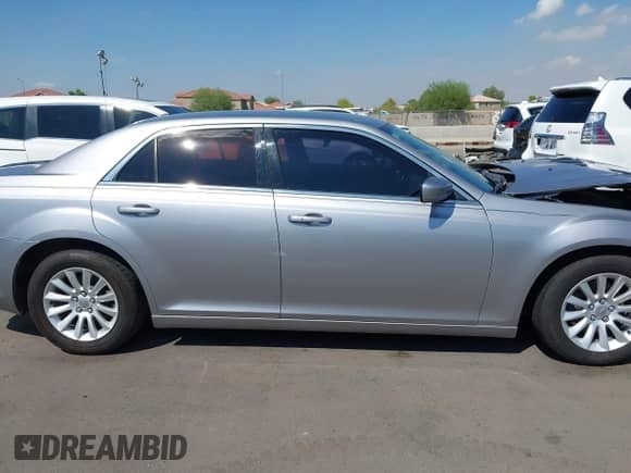 2013 Chrysler 300 with VIN 2C3CCAAG6DH612019, listed as a IAAI auction lot 43065392 with 114,371 mi miles and . Bid and sale history available at DreamBid. Image 14.