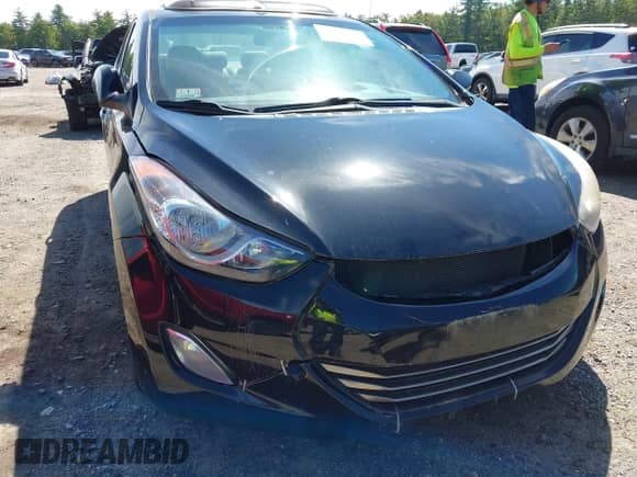 2013 Hyundai Elantra GLS z VIN KMHDH4AE3DU572606, wystawiony jako IAAI lot #43153191 z przebiegiem 147 130 mil mil oraz . Historia ofert i sprzedaży dostępna na DreamBid. Obrazek 6.