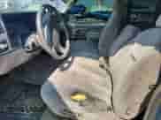1997 GMC Sierra 1500 с VIN 2GTEK19R3V1554913, выставлен на аукционе Copart как лот 80281485 с пробегом 246 907 миль миль и Списание • Salvage title. История ставок и продаж доступна на DreamBid. Изображение 7.