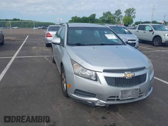 2014 Chevrolet Cruze LT with VIN 1G1PK5SB7E7187555, listed as a IAAI auction lot 42855158 with 178,554 mi miles and . Bid and sale history available at DreamBid. Image 1.