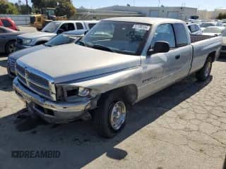 2000 Dodge 1500 with VIN 3B7HC13Y4YG120005, listed as a Copart auction lot 57108154 with 124,940 mi miles and Salvage title. Bid and sale history available at DreamBid. Image 1.