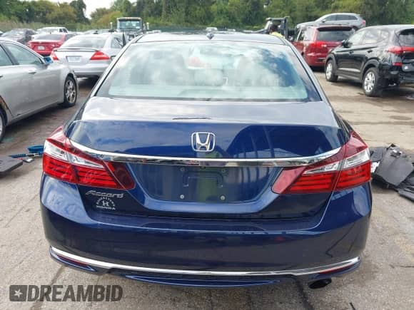 2016 Honda Accord EX-L z VIN 1HGCR2F90GA180963, wystawiony jako IAAI lot #43308284 z przebiegiem 109 011 mil mil oraz . Historia ofert i sprzedaży dostępna na DreamBid. Obrazek 17.