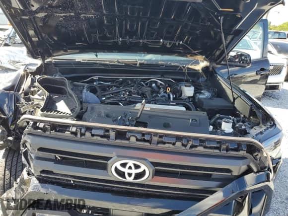 2025 Toyota Tacoma SR5 с VIN 3TMKB5FN2SM031916, выставлен на аукционе Copart как лот 85739895 с пробегом 9 930 миль миль и На запчасти • Non repairable. История ставок и продаж доступна на DreamBid. Изображение 12.