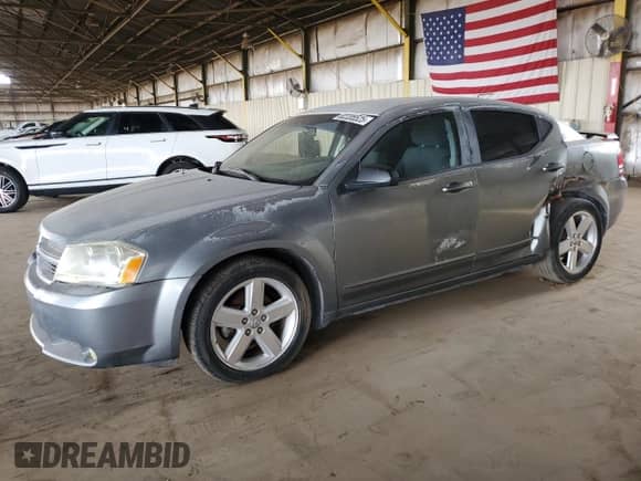 2008 Dodge Avenger SXT с VIN 1B3LC56R88N579522, выставлен на аукционе Copart как лот 82235525 с пробегом 180 710 миль миль и Списание • Salvage title. История ставок и продаж доступна на DreamBid. Изображение 1.