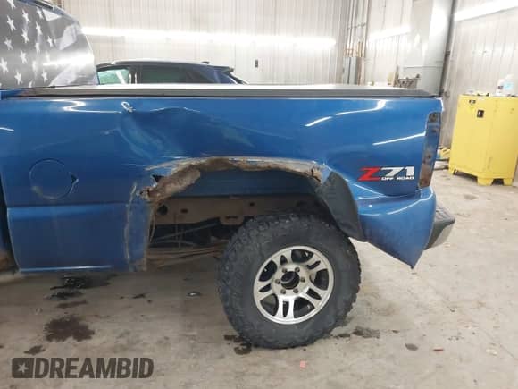 2003 Chevrolet Silverado 1500 с VIN 2GCEK19T931236982, выставлен на аукционе IAAI как лот 41178535 с пробегом 144 996 миль миль и . История ставок и продаж доступна на DreamBid. Изображение 6.