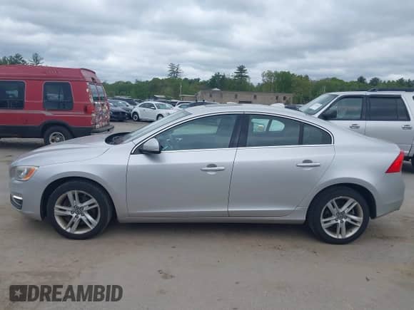 2015 Volvo S60 T5 Premier с VIN YV1612TB0F2316022, выставлен на аукционе IAAI как лот 42331989 с пробегом 107 167 миль миль и . История ставок и продаж доступна на DreamBid. Изображение 14.