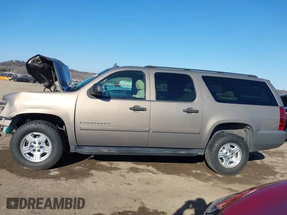 2007 Chevrolet Suburban LT с VIN 1GNFK16357R265554, выставлен на аукционе IAAI как лот 41434543 с пробегом 139 928 миль миль и . История ставок и продаж доступна на DreamBid. Изображение 14.