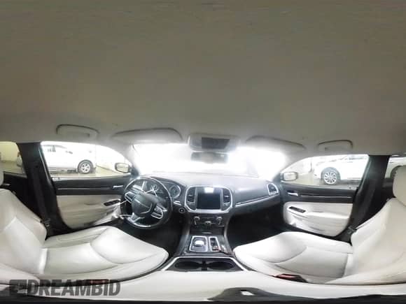 2018 Chrysler 300 Limited z VIN 2C3CCAKGXJH137775, wystawiony jako Copart lot #62379205 z przebiegiem Nie podano mil oraz Czysty tytuł • Clean title. Historia ofert i sprzedaży dostępna na DreamBid. Obrazek 14.