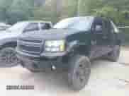 2008 Chevrolet Avalanche 2LT с VIN 3GNFK12338G236626, выставлен на аукционе IAAI как лот 43067490 с пробегом 286 771 миль миль и . История ставок и продаж доступна на DreamBid. Изображение 2.