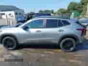 2024 Chevrolet Trax ACTIV z VIN KL77LKE21RC196972, wystawiony jako IAAI lot #43302661 z przebiegiem 17 280 mil mil oraz . Historia ofert i sprzedaży dostępna na DreamBid. Obrazek 14.