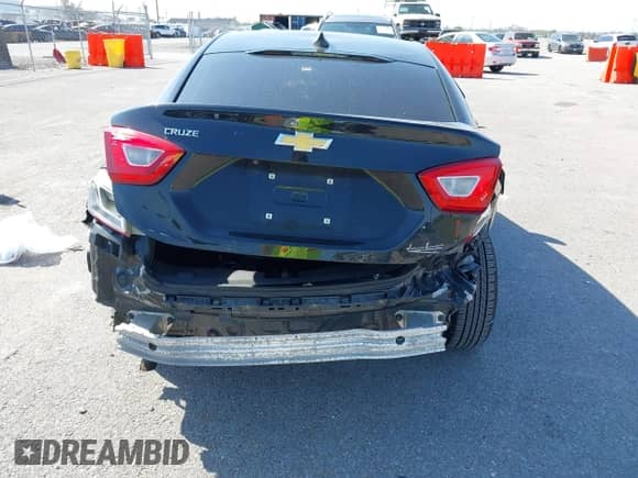 2018 Chevrolet Cruze LS с VIN 1G1BC5SM4J7225391, выставлен на аукционе IAAI как лот 40510505 с пробегом 174 390 миль миль и . История ставок и продаж доступна на DreamBid. Изображение 6.