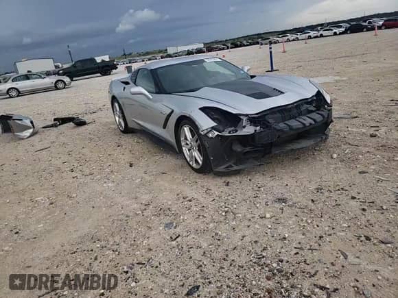 2014 Chevrolet Corvette Z51 3LT z VIN 1G1YM2D71E5100170, wystawiony jako Copart lot #69983954 z przebiegiem 48 803 mil mil oraz Szkoda całkowita • Salvage title. Historia ofert i sprzedaży dostępna na DreamBid. Obrazek 10.
