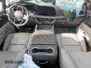 2025 Chevrolet Tahoe Z71 z VIN 1GNS6PRDXSR220645, wystawiony jako Copart lot #61285145 z przebiegiem 4 587 mil mil oraz Szkoda całkowita • Salvage title. Historia ofert i sprzedaży dostępna na DreamBid. Obrazek 8.