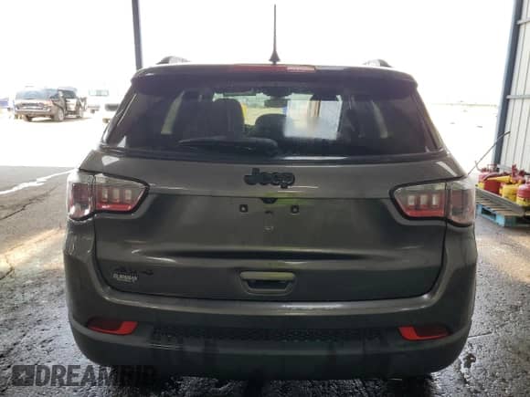 2021 Jeep Compass Latitude with VIN 3C4NJDBB3MT527211, listed as a Copart auction lot 68400555 with 44,981 mi miles and Clean title. Bid and sale history available at DreamBid. Image 6.
