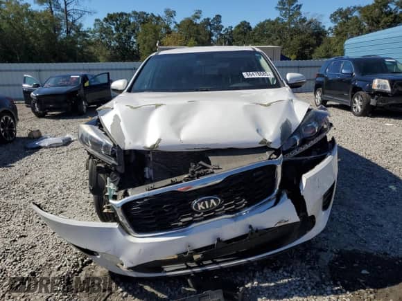 2019 Kia Sorento L with VIN 5XYPG4A3XKG515286, listed as a Copart auction lot 86478685 with 143,549 mi miles and Salvage title. Bid and sale history available at DreamBid. Image 5.