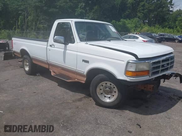 1995 Ford F-150 with VIN 1FTEF15Y4SNB39353, listed as a IAAI auction lot 42596033 with 85,595 mi miles and . Bid and sale history available at DreamBid. Image 1.