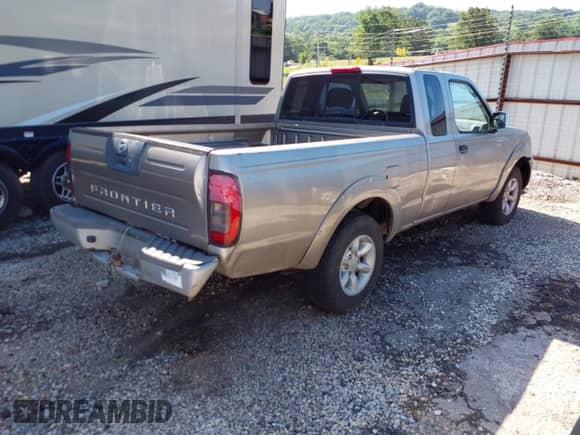 2001 Nissan Frontier XE with VIN 1N6DD26S21C343609, listed as a IAAI auction lot 42480291 with 186,025 mi miles and . Bid and sale history available at DreamBid. Image 4.