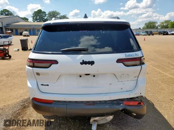 2024 Jeep Grand Cherokee Altitude with VIN 1C4RJKAG5R8575589, listed as a Copart auction lot 71504345 with 28,395 mi miles and Salvage title. Bid and sale history available at DreamBid. Image 6.