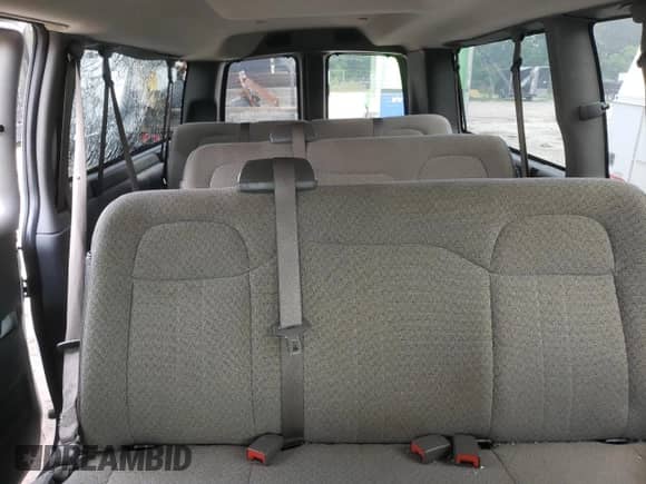 2020 Chevrolet Express Passenger LT с VIN 1GAZGPFG7L1125732, выставлен на аукционе Copart как лот 56536785 с пробегом 89 436 миль миль и Списание • Salvage title. История ставок и продаж доступна на DreamBid. Изображение 10.