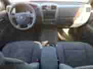 2004 Chevrolet Colorado LS Z71 z VIN 1GCDS196448220242, wystawiony jako Copart lot #42201895 z przebiegiem 119 889 mil mil oraz Szkoda całkowita • Salvage title. Historia ofert i sprzedaży dostępna na DreamBid. Obrazek 8.