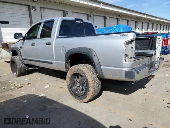2007 Dodge 2500 SLT with VIN 1D7KS28C87J535598, listed as a Copart auction lot 44952255 with 323,497 mi miles and Salvage title. Bid and sale history available at DreamBid. Image 2.