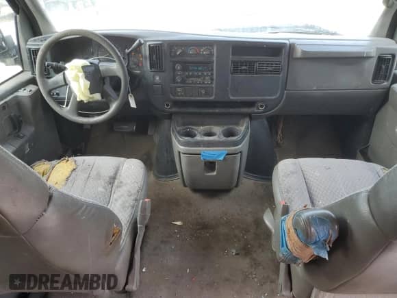 2006 Chevrolet Express Passenger с VIN 1GAHG39U261182933, выставлен на аукционе Copart как лот 43815515 с пробегом 369 854 миль миль и Списание • Salvage title. История ставок и продаж доступна на DreamBid. Изображение 8.