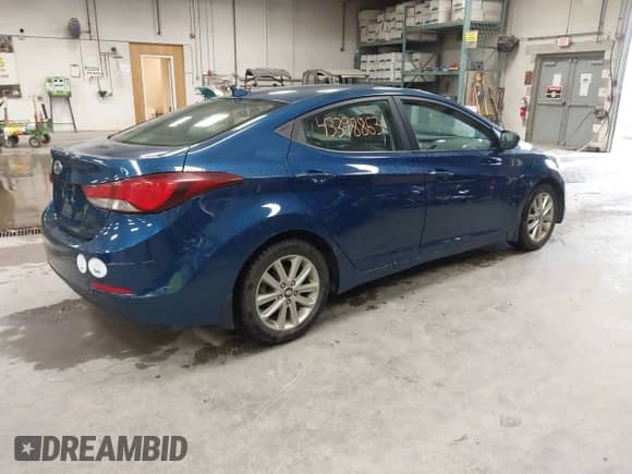 2015 Hyundai Elantra SE z VIN KMHDH4AEXFU445516, wystawiony jako IAAI lot #43398863 z przebiegiem 106 754 mil mil oraz . Historia ofert i sprzedaży dostępna na DreamBid. Obrazek 4.