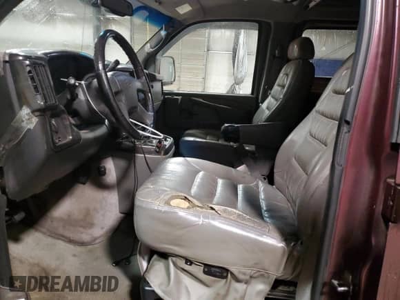 2005 Chevrolet Express Cargo YF7 Upfitter с VIN 1GBFG15T951117693, выставлен на аукционе Copart как лот 41397705 с пробегом 175 869 миль миль и Списание • Salvage title. История ставок и продаж доступна на DreamBid. Изображение 7.