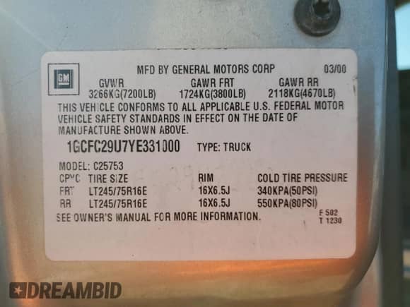2000 Chevrolet Silverado 2500 LS z VIN 1GCFC29U7YE331000, wystawiony jako Copart lot #47569685 z przebiegiem 350 282 mil mil oraz Szkoda całkowita • Salvage title. Historia ofert i sprzedaży dostępna na DreamBid. Obrazek 14.