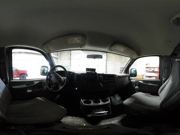 2005 Chevrolet Express Cargo с VIN 1GCFH15T851101350, выставлен на аукционе IAAI как лот 43075063 с пробегом 135 362 миль миль и . История ставок и продаж доступна на DreamBid. Изображение 18.