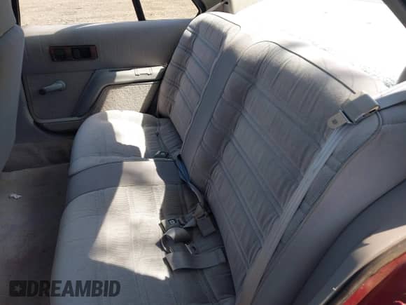1992 Chevrolet Lumina with VIN 2G1WL54TXN9233232, listed as a IAAI auction lot 42800115 with 82,828 mi miles and . Bid and sale history available at DreamBid. Image 8.