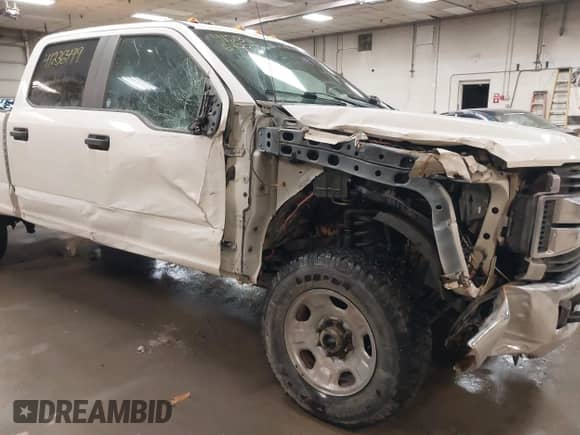 2018 Ford F-250 XL с VIN 1FT7W2B62JEB55938, выставлен на аукционе IAAI как лот 41236499 с пробегом 276 458 миль миль и . История ставок и продаж доступна на DreamBid. Изображение 6.