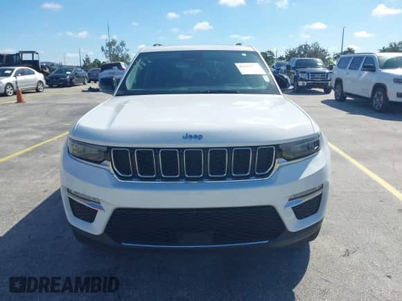 2024 Jeep Grand Cherokee with VIN 1C4RJYB63RC720666, listed as a IAAI auction lot 43307627 with 49,304 mi miles and . Bid and sale history available at DreamBid. Image 12.
