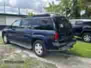 2003 Chevrolet TrailBlazer EXT LT z VIN 1GNET16S136172543, wystawiony jako Copart lot #65746185 z przebiegiem 193 815 mil mil oraz Czysty tytuł • Clean title. Historia ofert i sprzedaży dostępna na DreamBid. Obrazek 3.