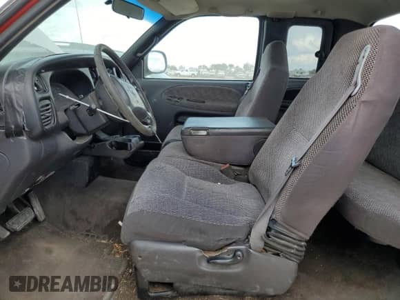 2001 Dodge 2500 z VIN 3B7KC23681G234556, wystawiony jako Copart lot #89559735 z przebiegiem 247 522 mil mil oraz Czysty tytuł • Clean title. Historia ofert i sprzedaży dostępna na DreamBid. Obrazek 7.