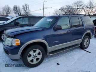 2004 Ford Explorer with VIN 1FMZU84K14UB02472, listed as a Copart auction lot 88169555 with 137,619 mi miles and Salvage title. Bid and sale history available at DreamBid. Image 1.