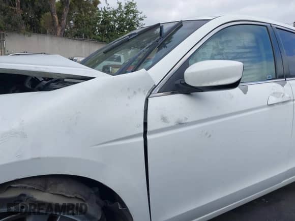 2011 Honda Accord EX-L с VIN 1HGCP2F80BA009541, выставлен на аукционе IAAI как лот 43442344 с пробегом 214 859 миль миль и . История ставок и продаж доступна на DreamBid. Изображение 20.